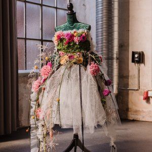 Meet your Posher, Cass